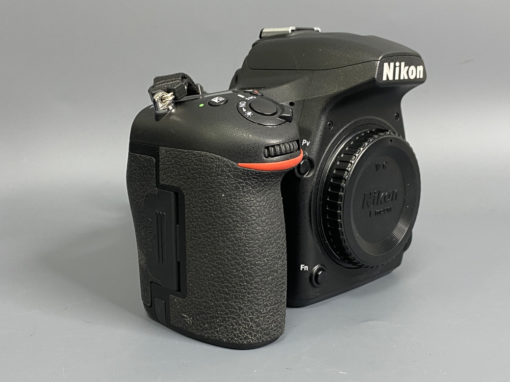 Nikon D750 2100 кадров