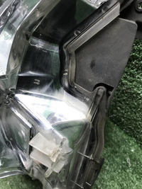 Битая Фара правая Land Cruiser 200 (15-21) LED