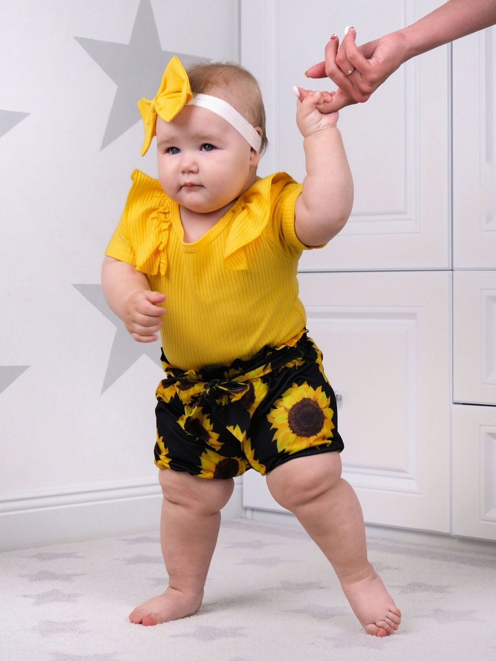 Летний костюм для девочки нарядный