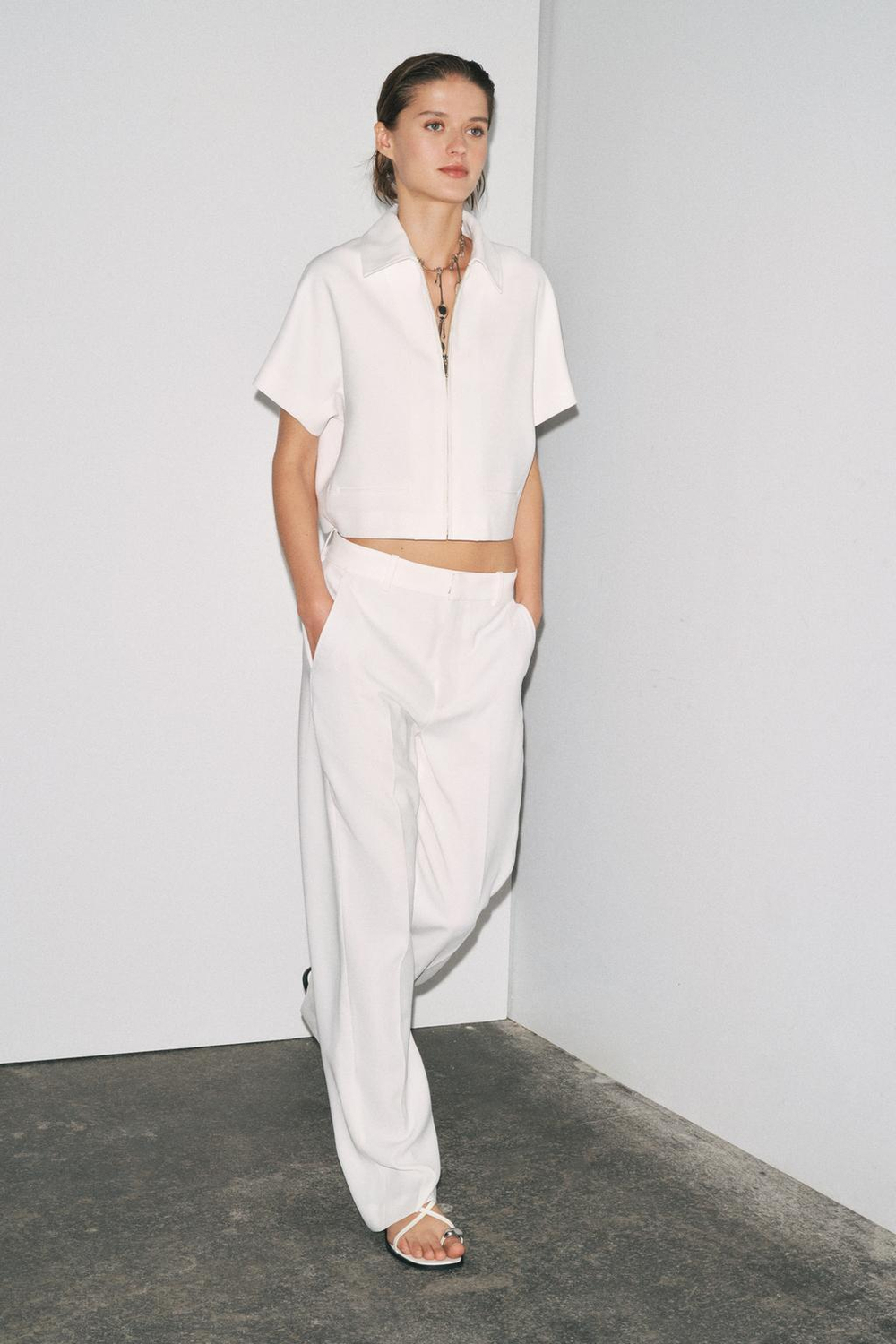 ZARA УКОРОЧЕННАЯ КУРТКА — ZW COLLECTION, ЭКРЮ