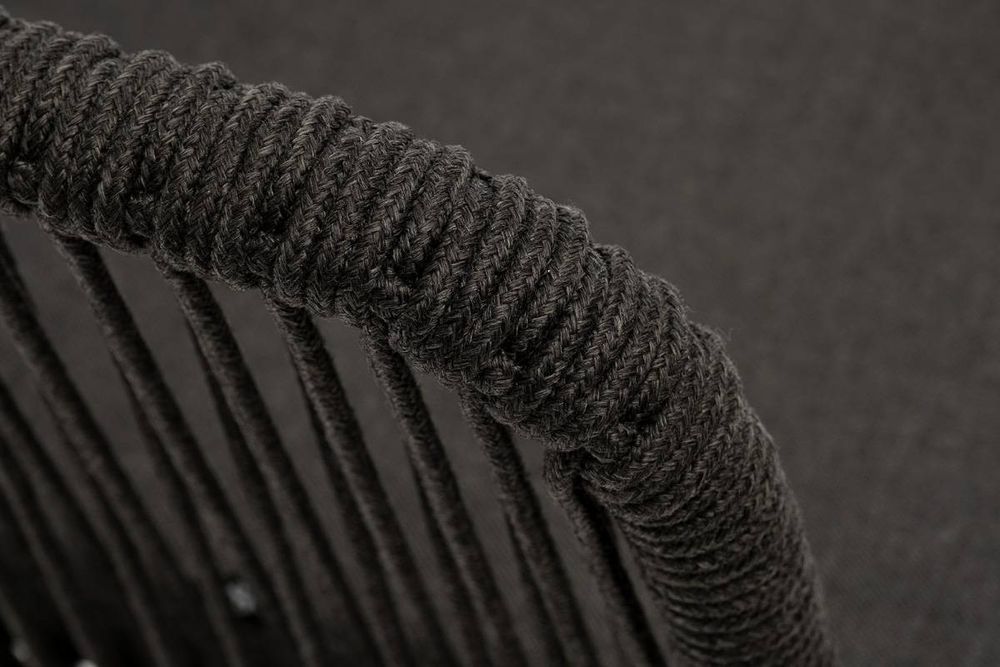 "Марсель" стул плетеный из роупа, каркас из стали золотой глянец, роуп темно-серый круглый, ткань серая