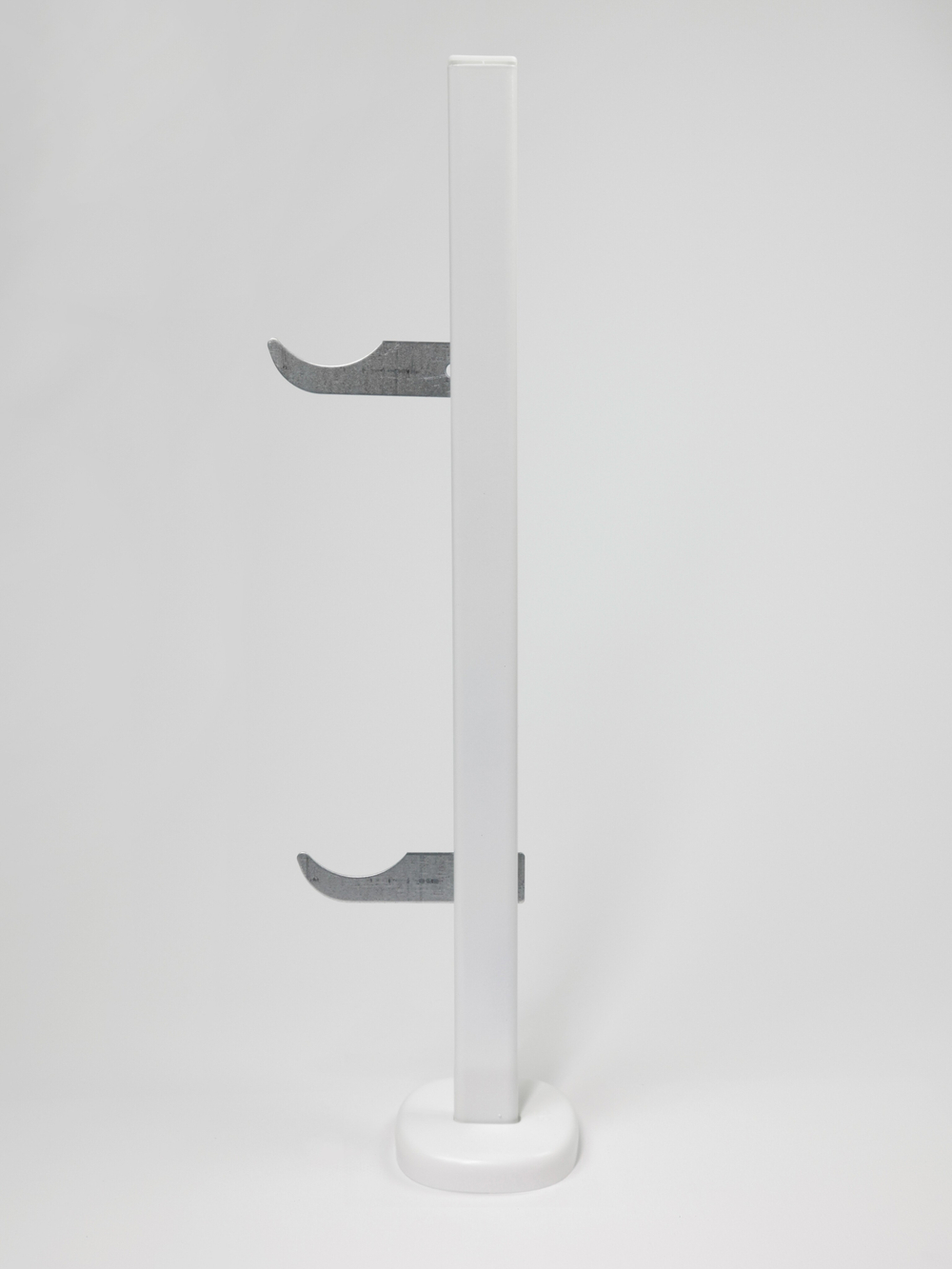 KHZ3.70 Кронштейн напольный регулируемый для чугунных радиаторов (высота стойки 700 мм)