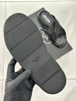 Шлёпанцы Prada