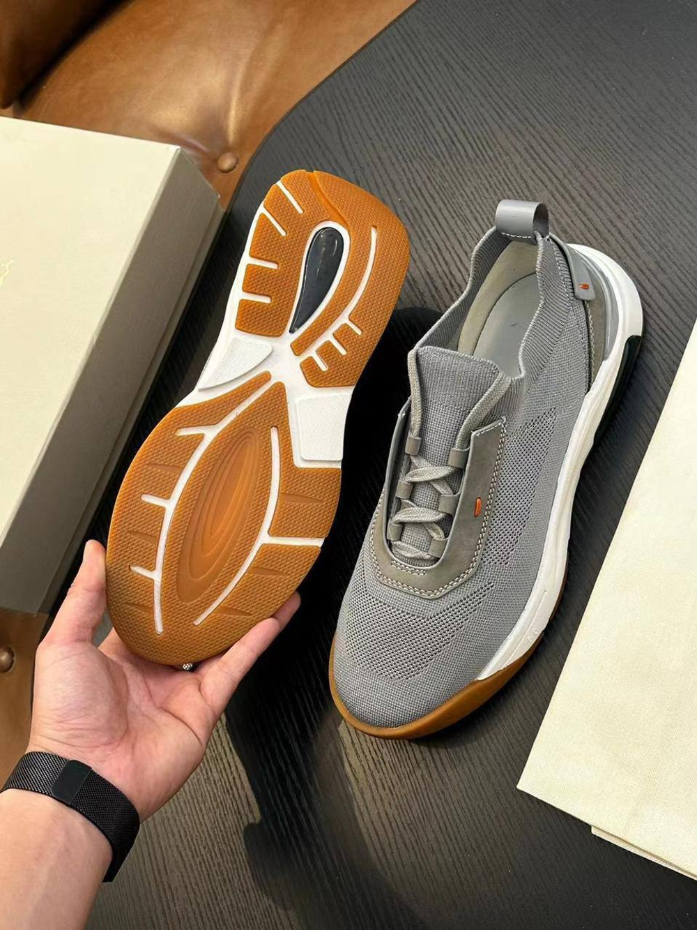 Кроссовки Santoni