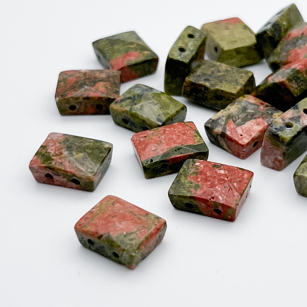 Унакит, 2 отверстия, размер около 9*12 мм, цена за набор 4 шт