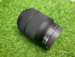 Sony E 28-70mm 3.5-5.6 OSS