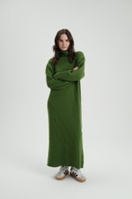 Зелёное шерстяное платье