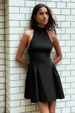 ZARA КОРОТКОЕ ПЛАТЬЕ-ХАЛТЕР СО СКЛАДКАМИ, ЧЕРНЫЙ