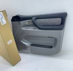 Обшивка двери, передняя правая (FR, RH) LAND CRUISER 100 67610-60C11-B1 6761060C11B1