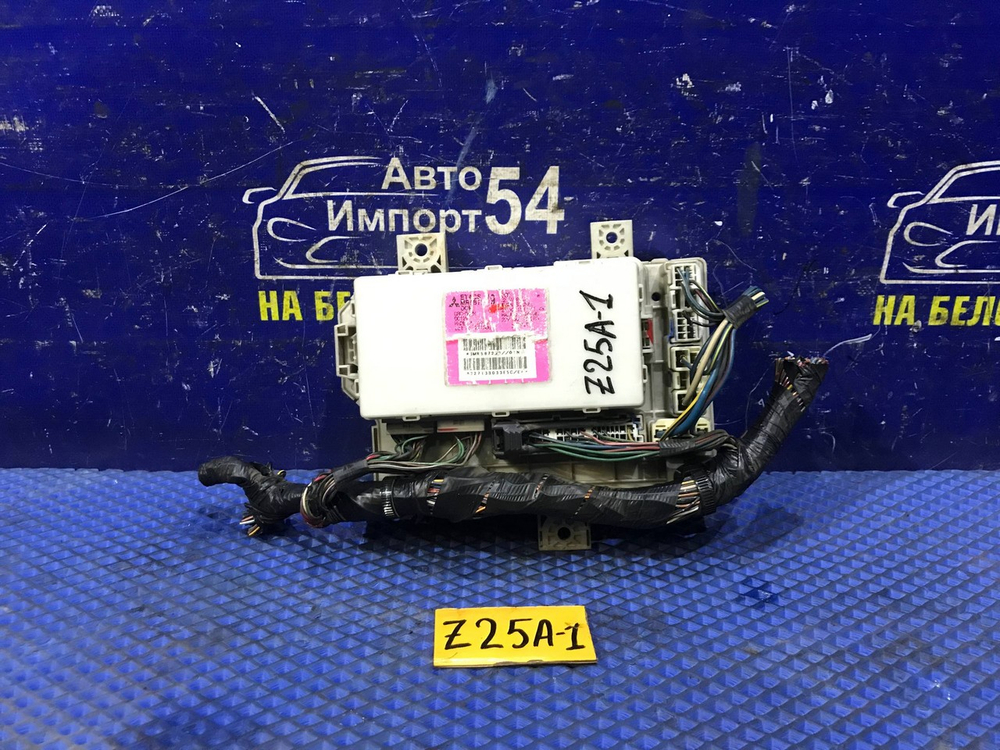 Блок предохранителей салонный MITSUBISHI COLT 2003