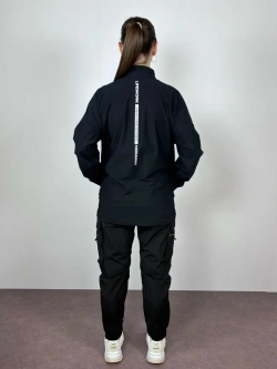 Куртка на молнии