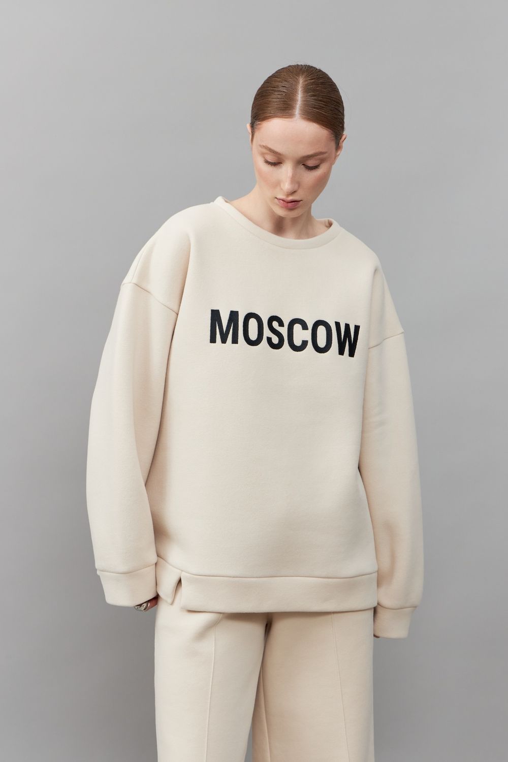 СВИТШОТ «MOSCOW» МОЛОЧНЫЙ
