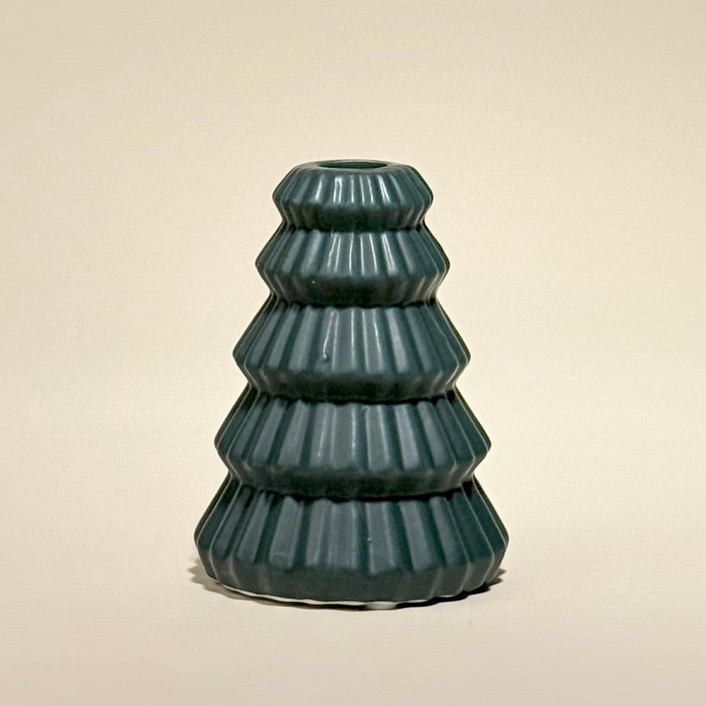 Подсвечник Nordic mood зеленого цвета из коллекции New Year Essential, 13 см