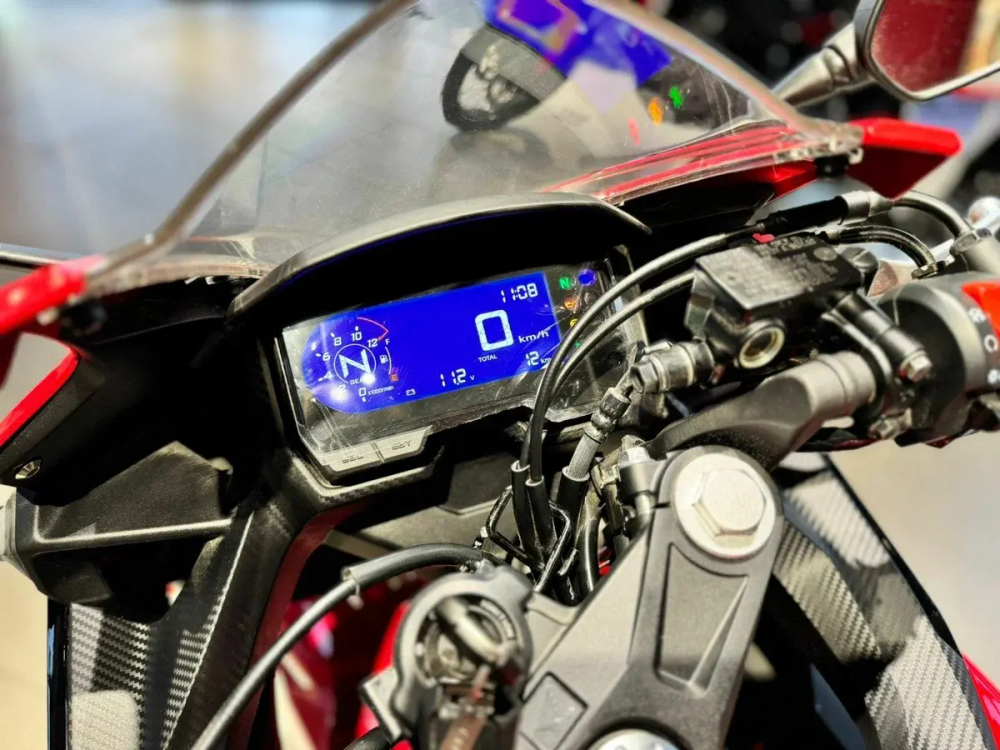 Honda CBR400R