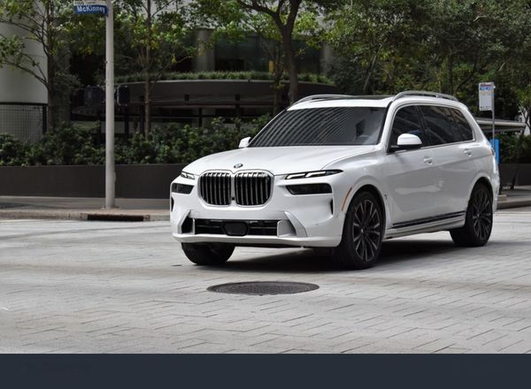 Обзор BMW X7 LCI DPE 6‑местный: Новый эталон премиального SUV