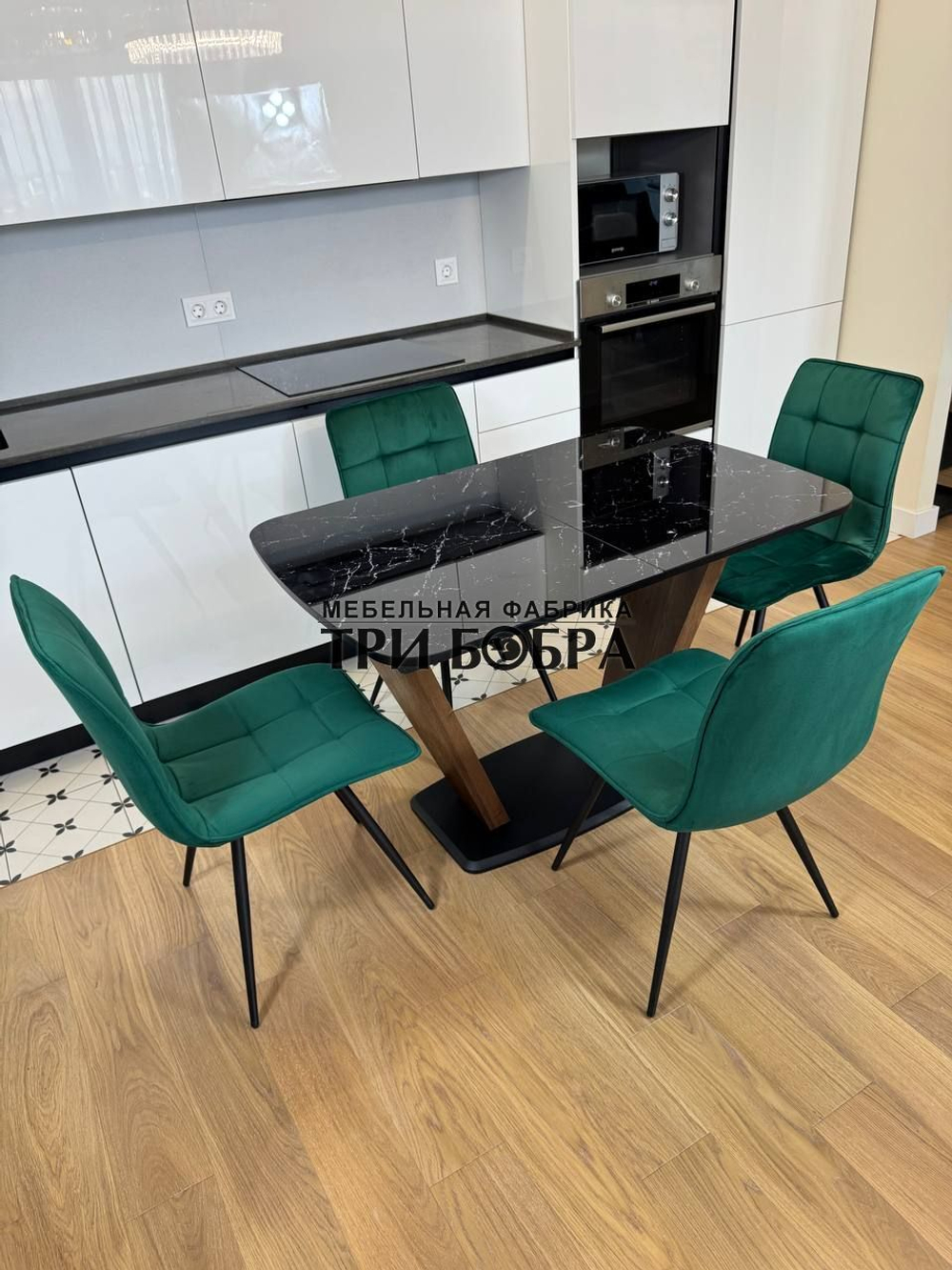 Кухонный раскладной стол "Прадо" черный мрамор и 4 стула ГУЧИ