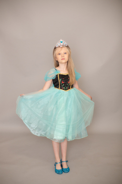 платье анны холодное сердце с коронации