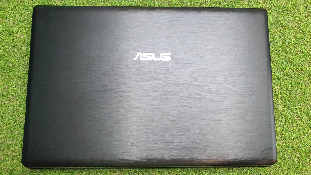 Ноутбук ASUS i3/8 Gb/610M 1 Gb