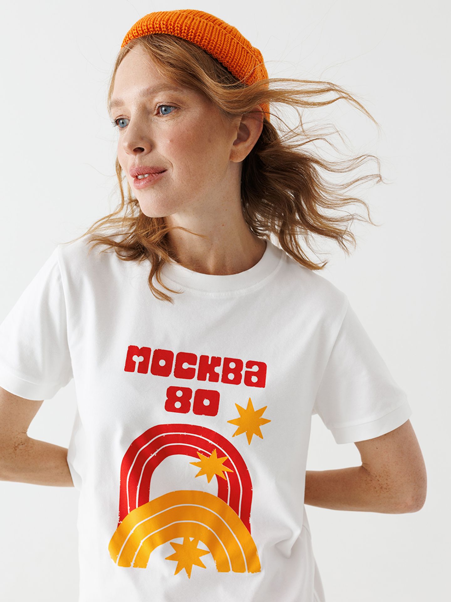 Футболка "Москва-80 и радуга"