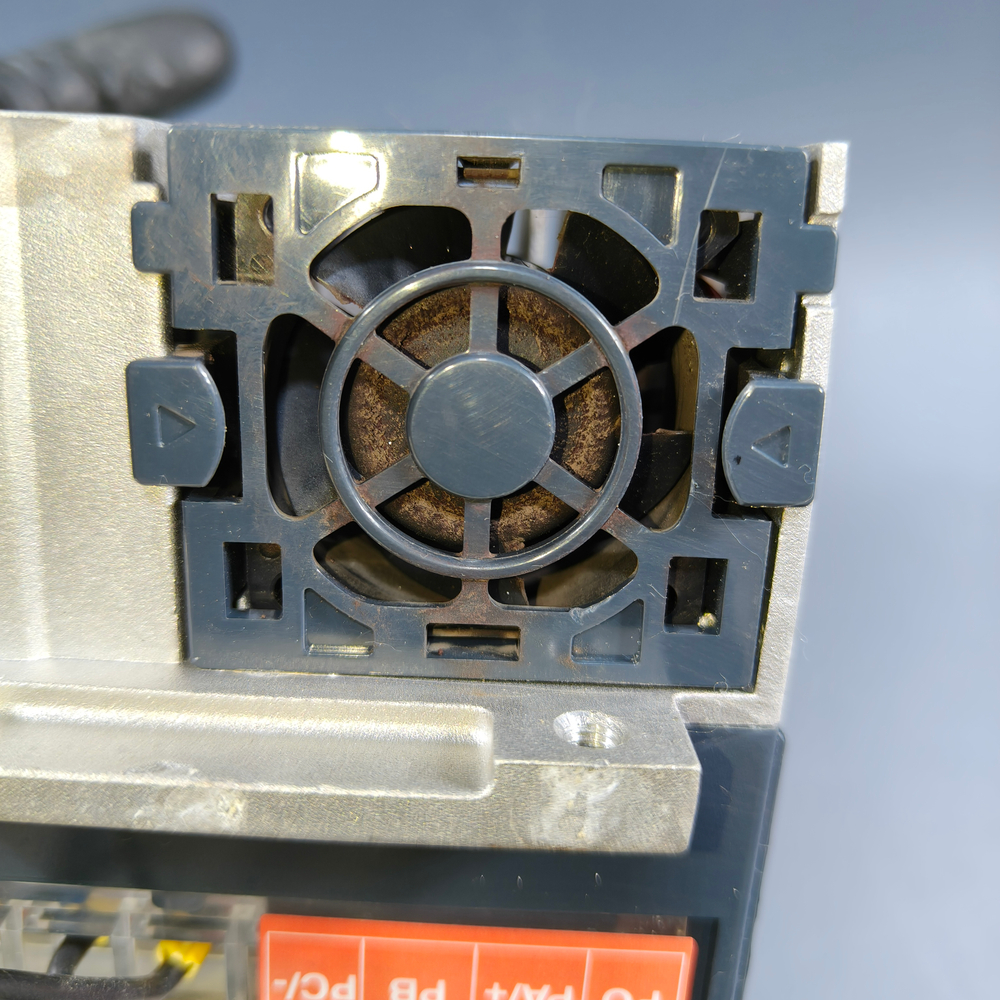 Б/У - Schneider Altivar 212 1.5kW - ATV212HU15N4