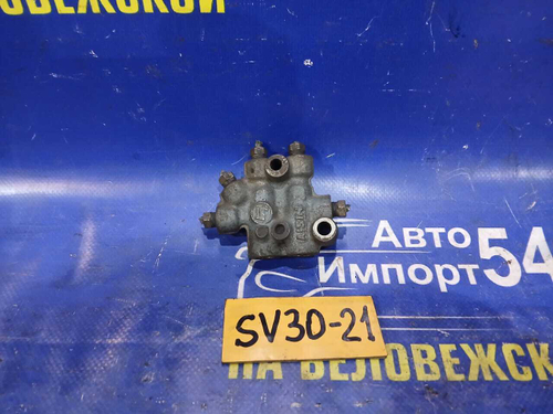 Распределитель тормозной TOYOTA CAMRY 1994