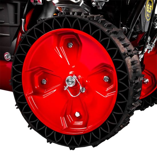 Бензиновый снегоуборщик "DDE" ST6555