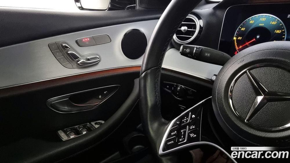 Mercedes-Benz E-Class W213 E250 Avangarde (12.2020)