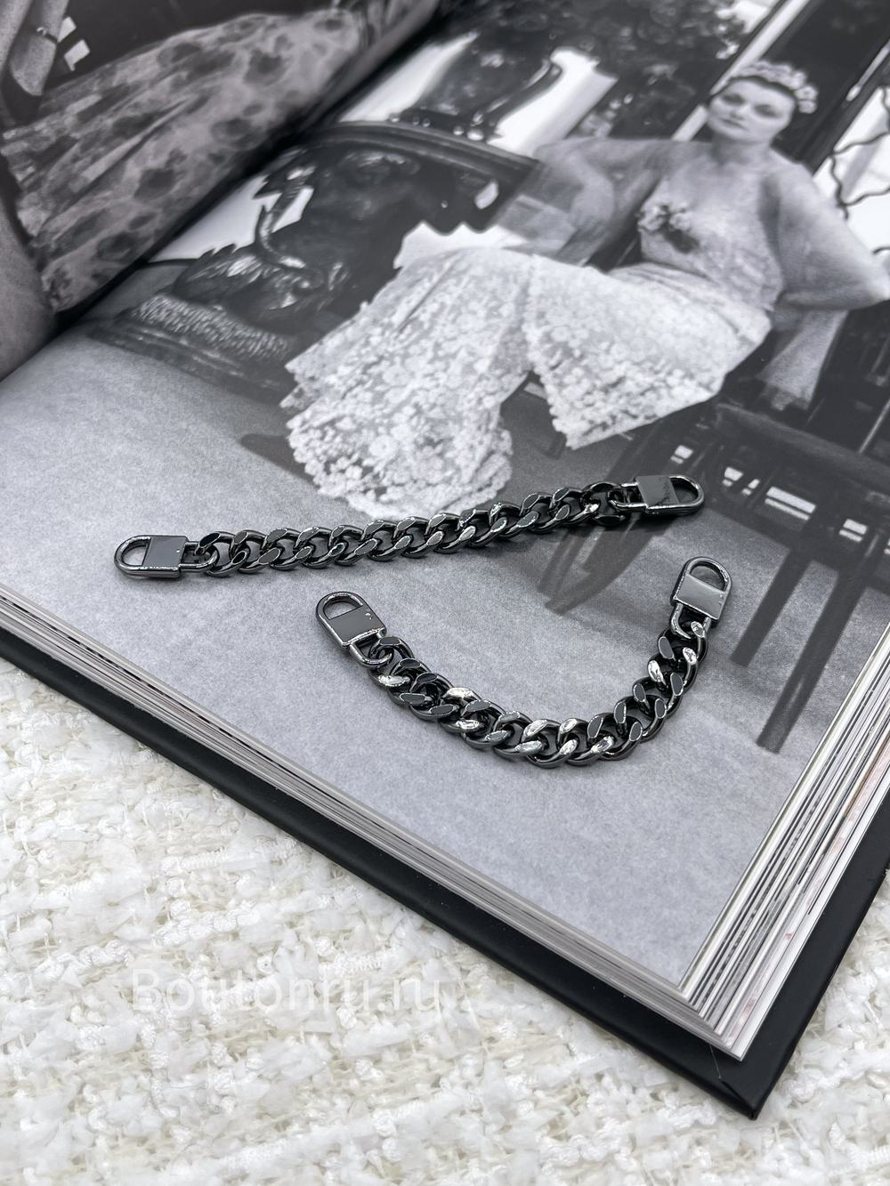 Вешалка петелька цепочка для верхней одежды графит