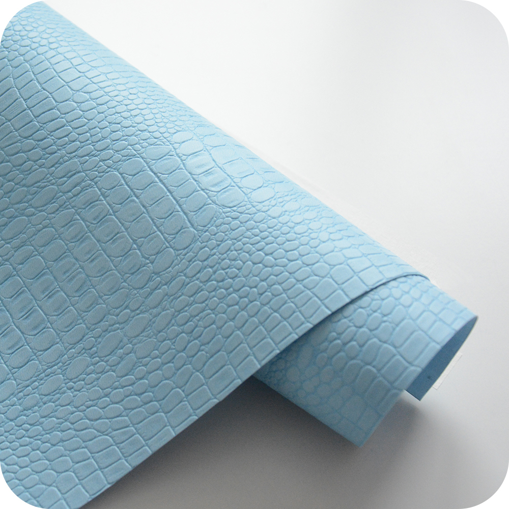 Кожзам переплетный с тиснением "Крокодил", светло-голубой