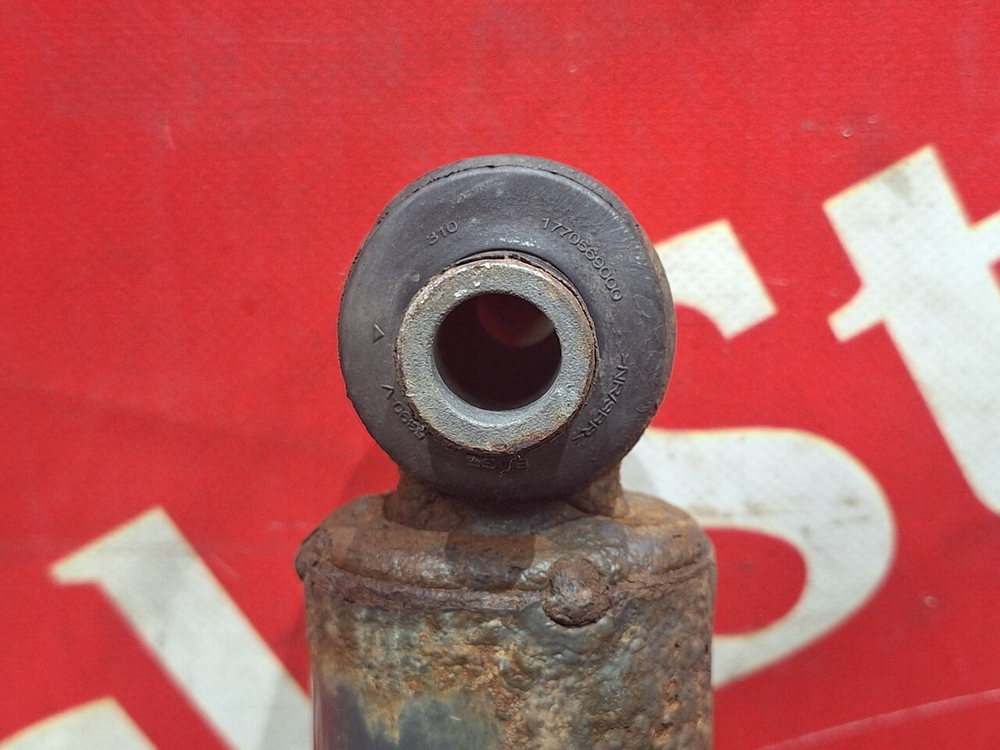 Амортизатор передний