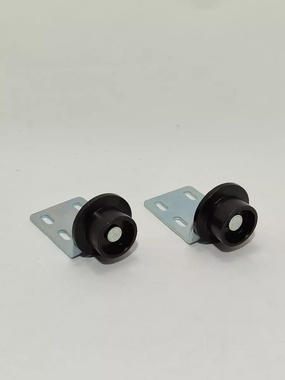 Мебельные колеса, выдвижные ролики диванов, шкафов, кроватей