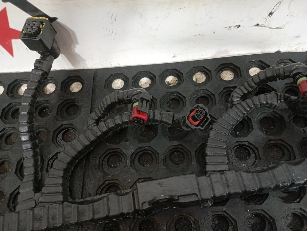 Проводка форсунок двигателя MX13 2018г.