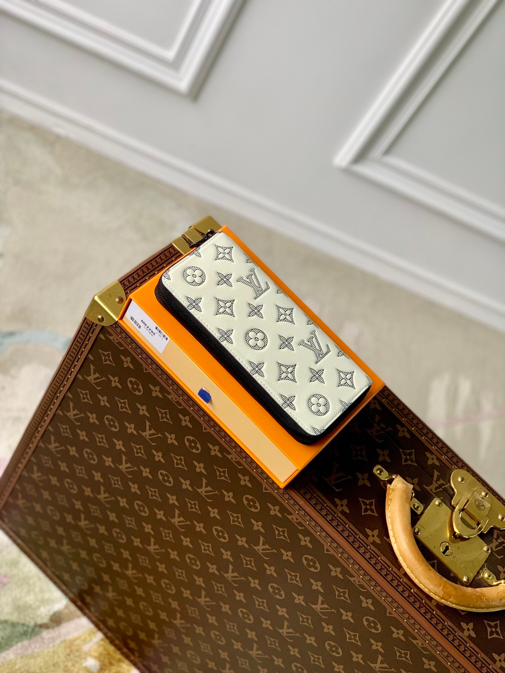 Louis Vuitton Zippy Vertical Wallet
