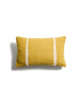 Чехол для подушки Daila желтого цвета 100% ПЭТ с рисунком в стиле икат 30 x 50 см