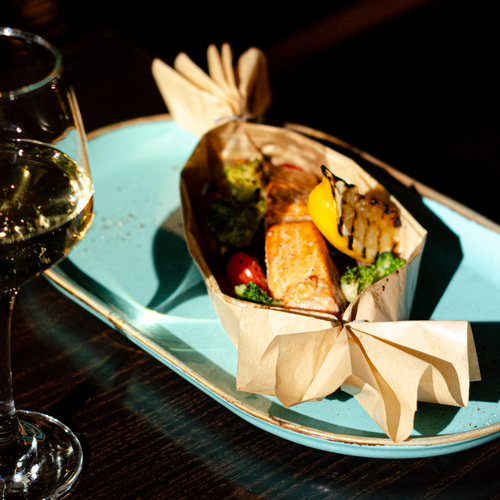 Запеченная семга с овощами