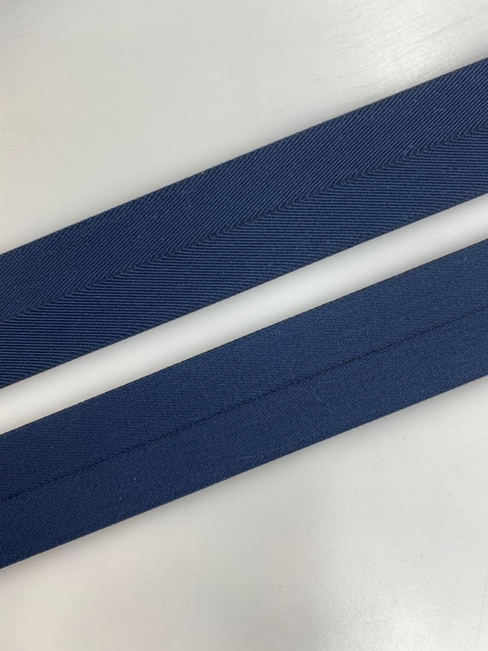 Резинка темно-синяя 3.7 см