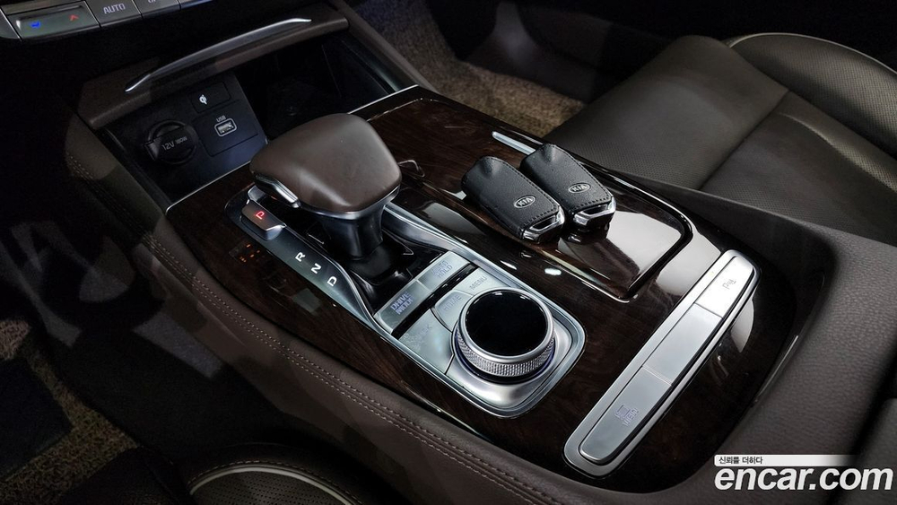 Kia The K9 (Quoris/K900) 3.8 GDI AWD (02.2020)