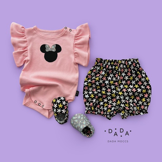 Комплект – боди с крылышками с аппликацией, блумеры и моксы