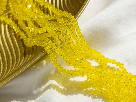 Нить бусин для украшений 4мм (ювелирное стекло)