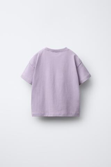 ZARA БАЗОВАЯ ФУТБОЛКА С ВЫШИТЫМ СЕРДЦЕМ, СВЕТЛО-СИРЕНЕВЫЙ