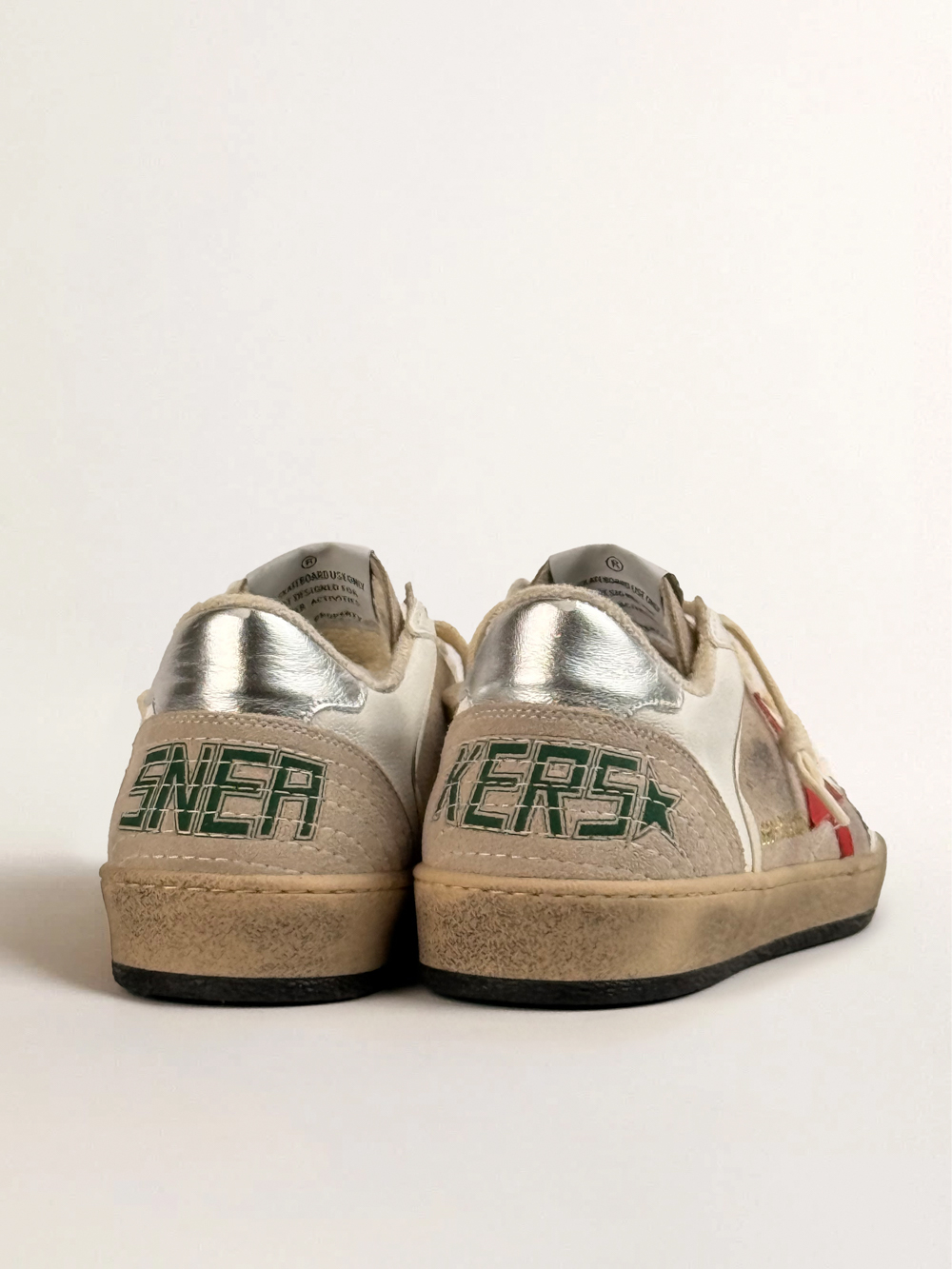 Ball Star in grey suede with red star