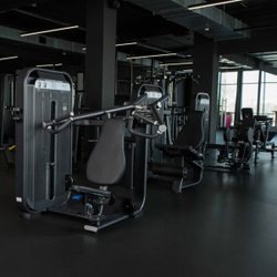 E7006 Жим от плеч. Стек 135 кг