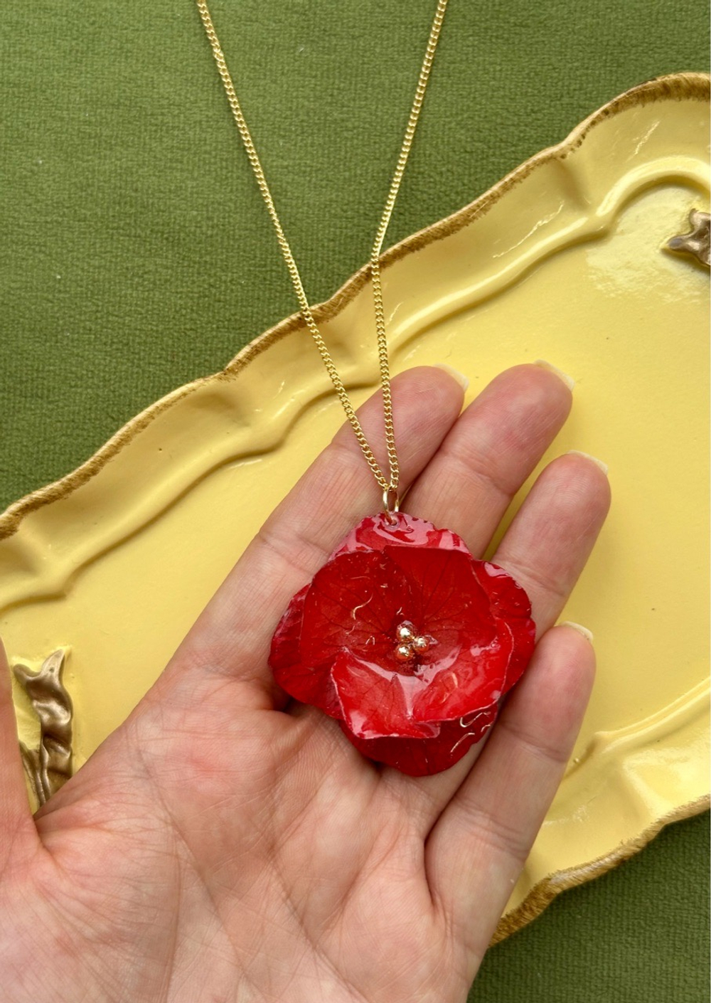 Подвеска "Цветок красный"