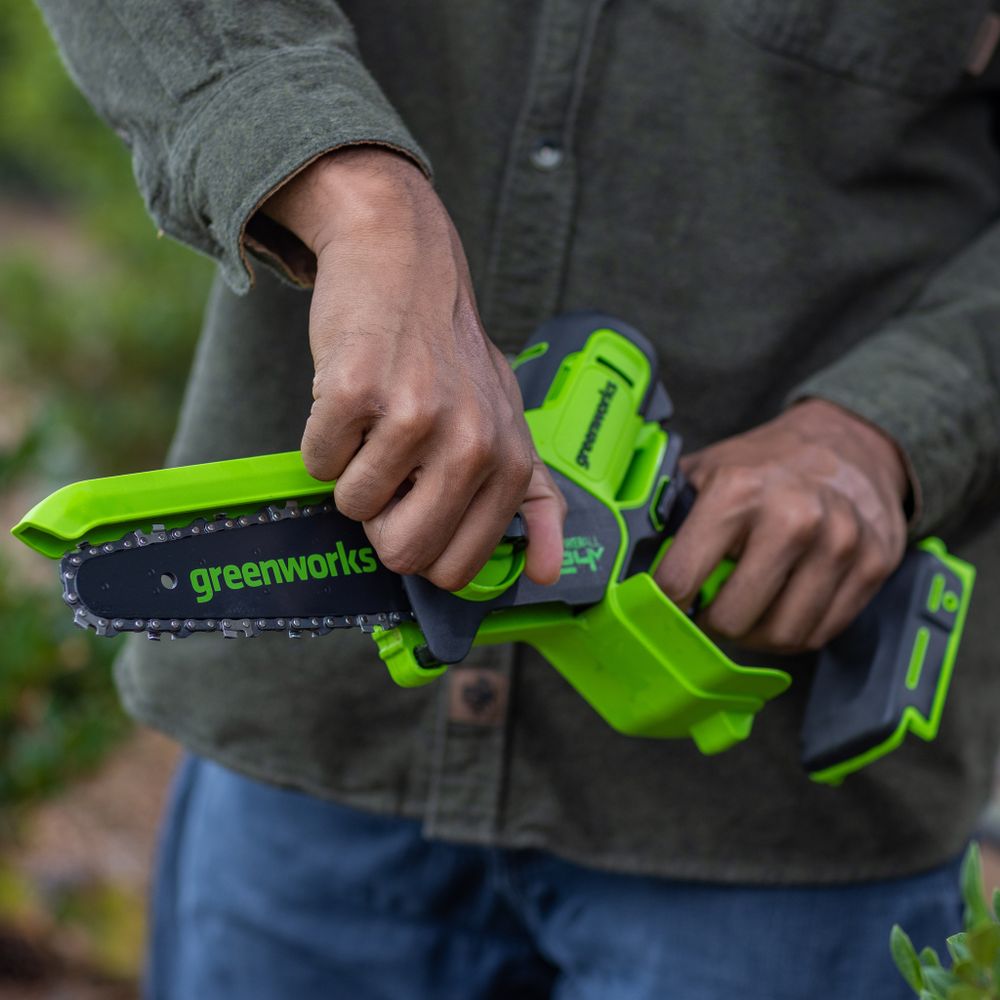 Цепная мини пила аккумуляторная Greenworks GD24CSMNX Арт. 2008707, 24V, 15см, бесщеточная, без АКБ и ЗУ в сумке