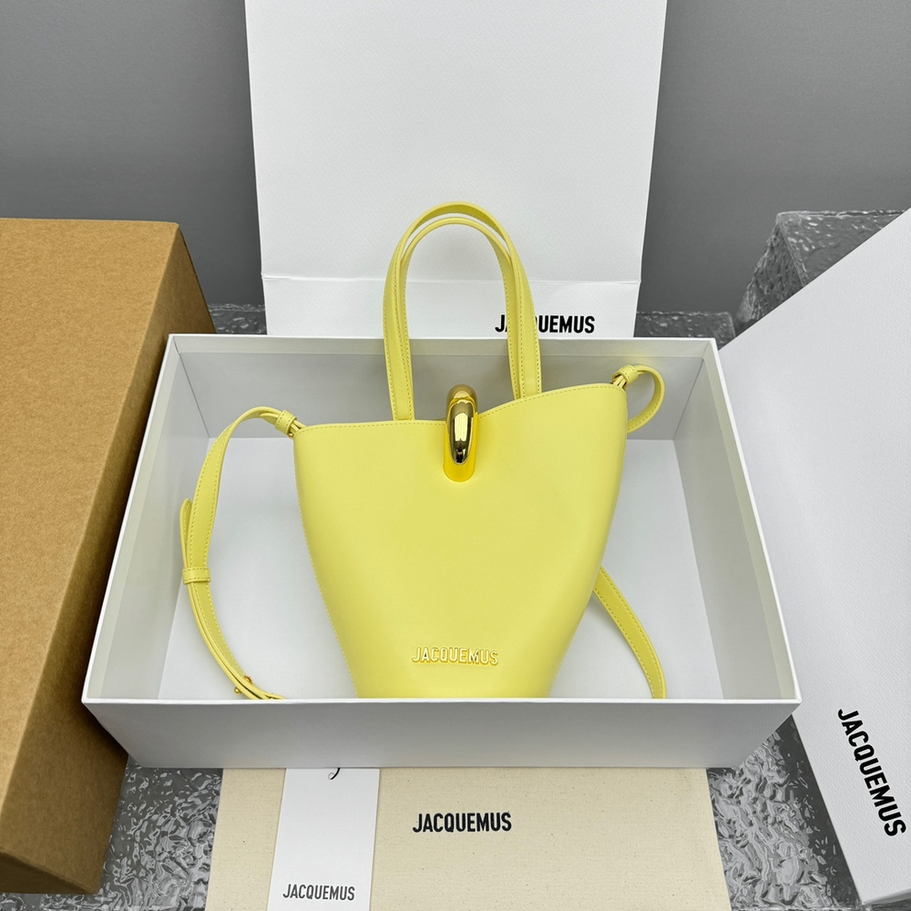 Jacquemus Small Bambola 24 cm