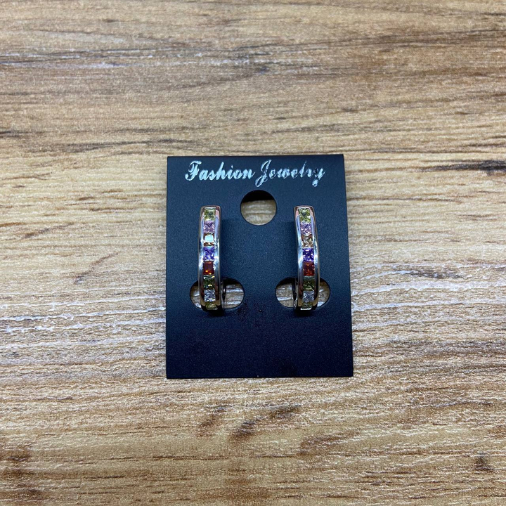 Серьги англ.заст. Овал Циркон 8 кристаллов цвет ассорти 3 х 16 мм металл серебристый