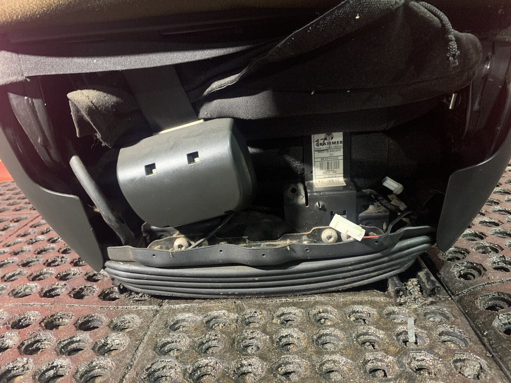 Сиденье водительское пневматическое