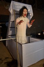 Хоррор-фигура «Ведьма в кровати»