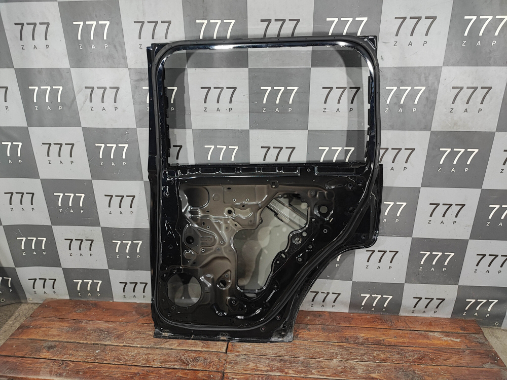 Дверь задняя правая Toyota Land Cruiser 300 21-нв Б/У Оригинал 6700360920