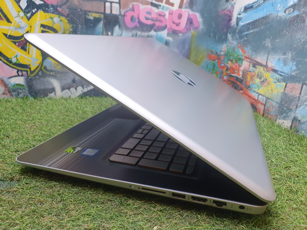 Ноутбук HP i5-7/8Gb/GTX 1050 2Gb/FHD/Pavilion 17-ab211ur